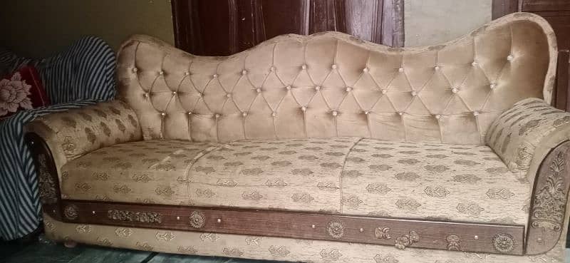 SOFA FOR SALE 0