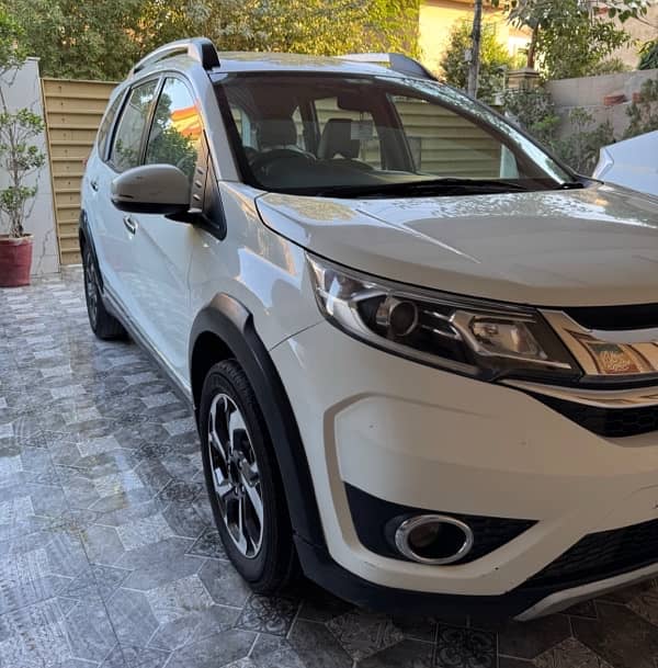 Honda BR-V 2017 and reg 2018 b to b 1