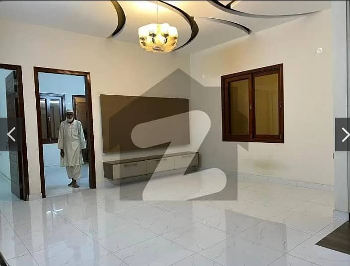 Gulshan-e-Iqbal, Block 1: 240 yds Magnificent double storey bungalow for sale Double storey construction: Spacious and beautiful bungalow of 240 yards. 6