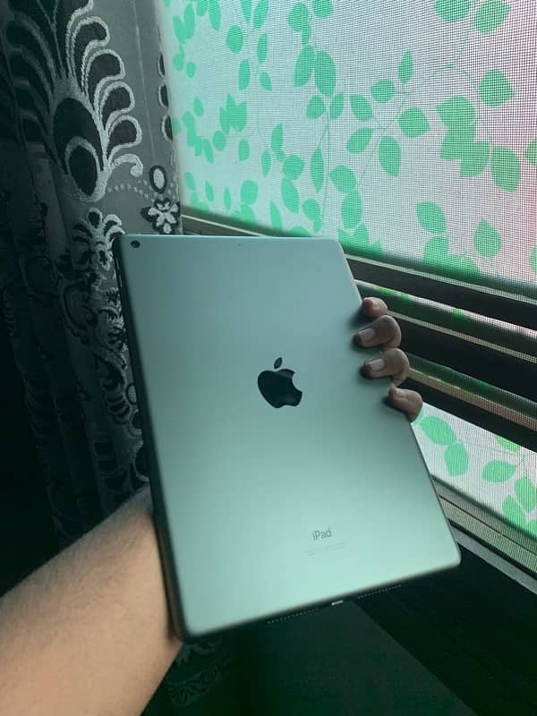 Apple iPad 9th Gen 256GB + Stylus 2