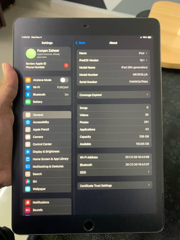 Apple iPad 9th Gen 256GB + Stylus 9