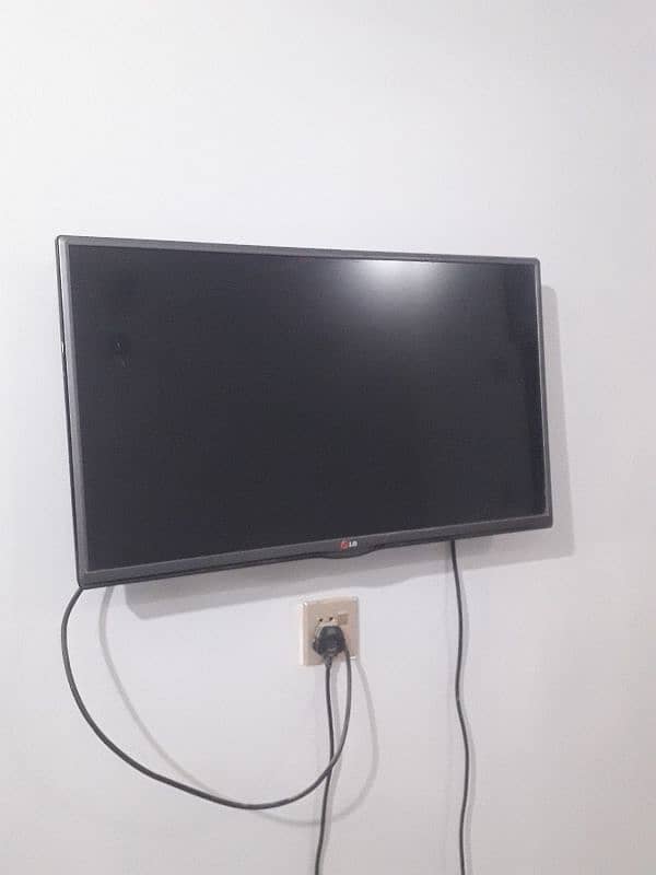 LG 32 inch LED TV 2