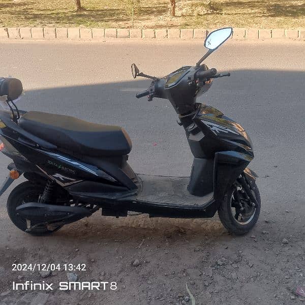 jolta electric scooty. 0301/4824/851^exchange Fx. Mahran 2