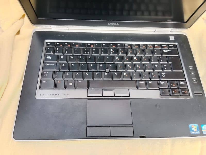 10/10 dell latitude E6430 for sale on urgent basise 3