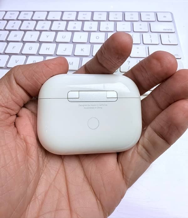 Airpods pro 1st Generation like new for sale 9