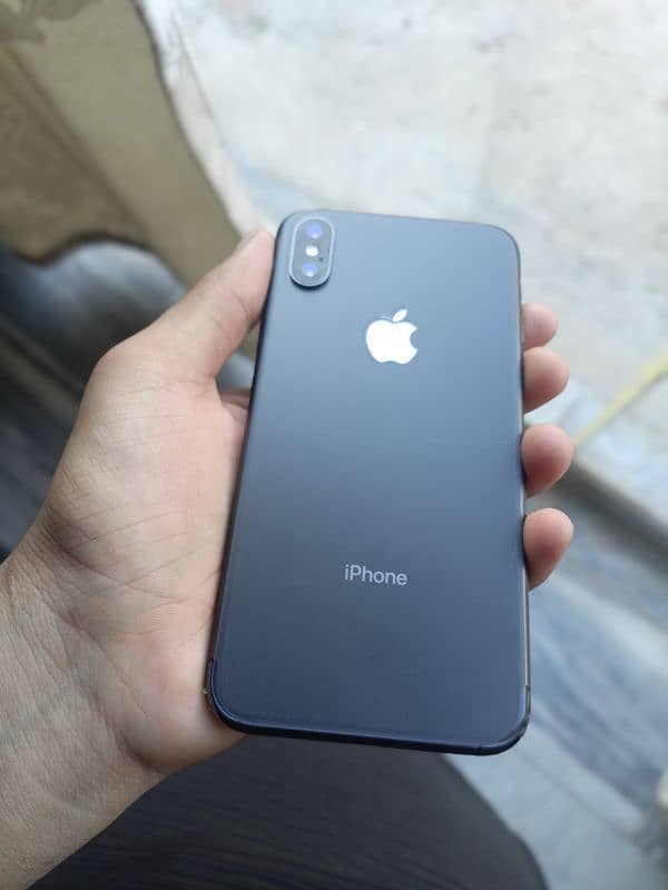 i phone x  non pta 64 gb condition 10/9.5 battery service 71 % health 0