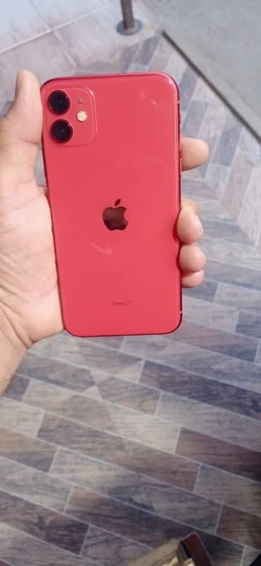 I phone 11 non pta 64 gb sim chlny Ka time ha abhi condition 10/10 2