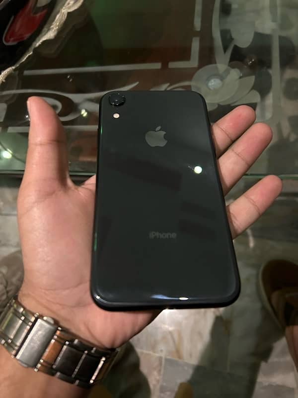 Iphone XR Black Colour ( 10/10 ) 1