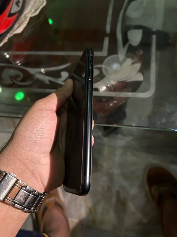 Iphone XR Black Colour ( 10/10 ) 2