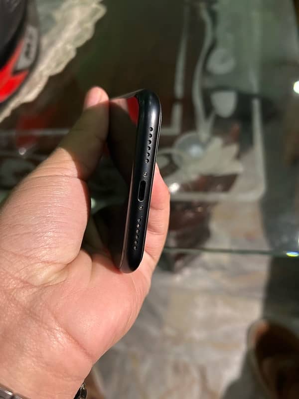 Iphone XR Black Colour ( 10/10 ) 3