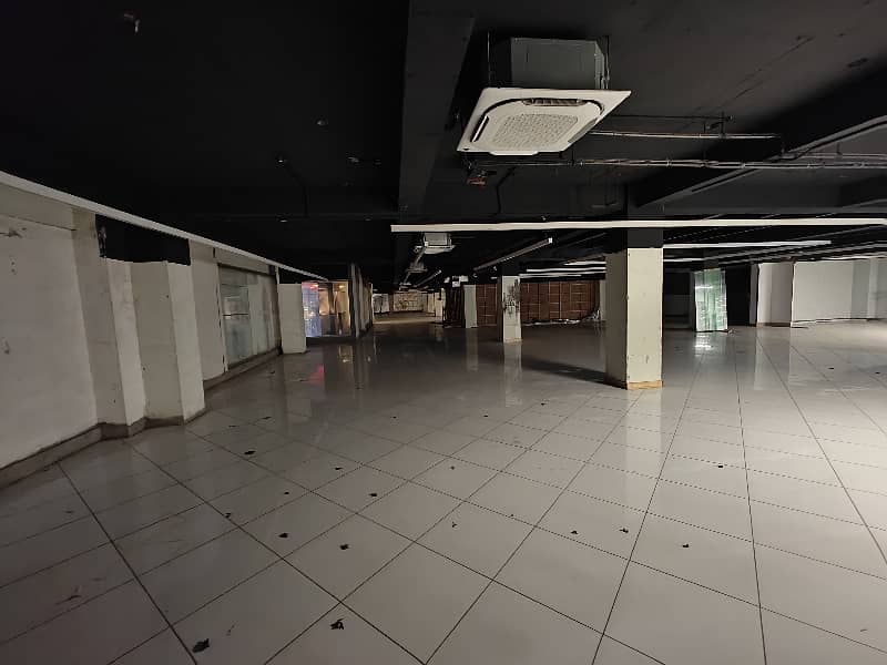 6000SQFT 1ST FLOOR STRAIGHT HALL FOR RENT 7