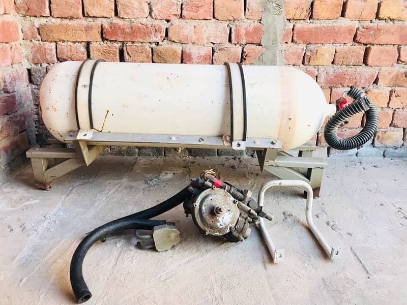 CNG Cylinder & Kit Neat and Clean Condition for Suzuki Mehran 1