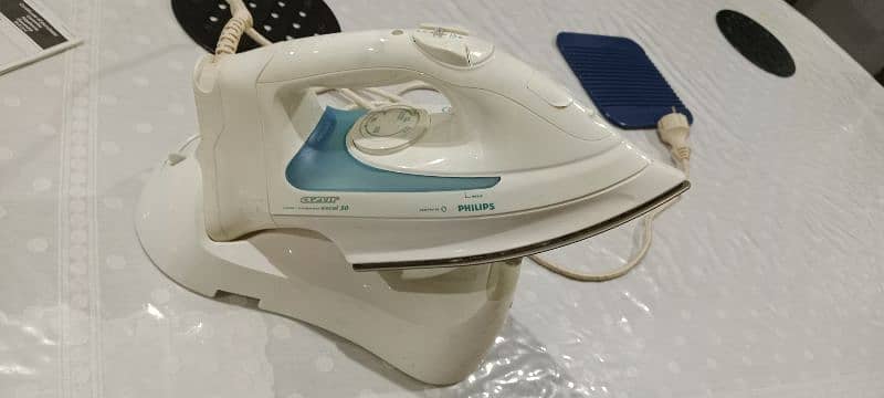 Imported Steam iron for sale 1