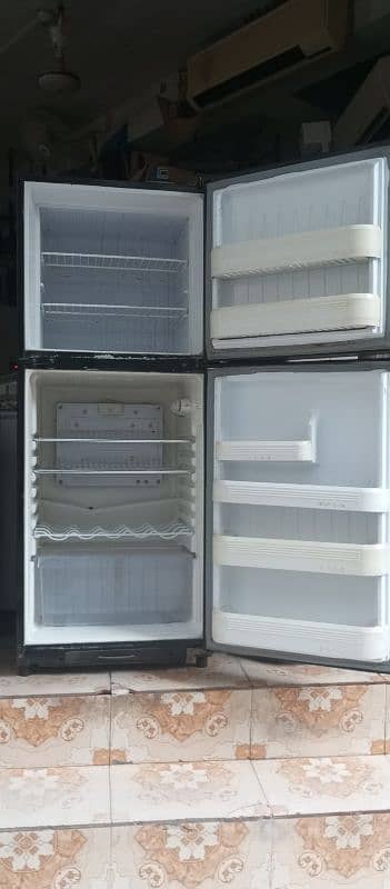 Orient fridge medium size for sale urgent 3