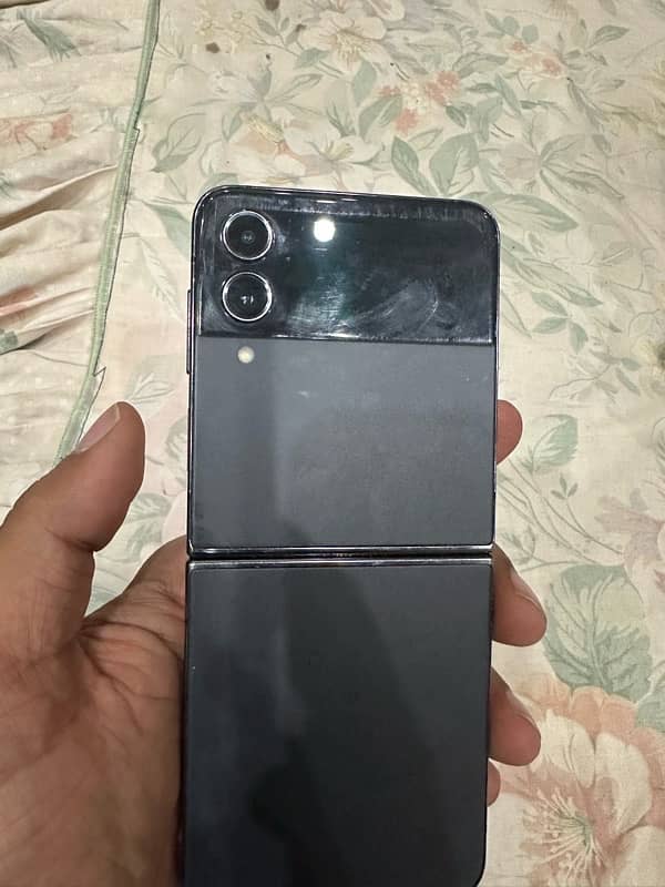 Samsung flip 4 original phone non pta everything okay 0