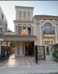 10 Marla Classical Designer House for Sale Sector E, Bahria Town Lahore