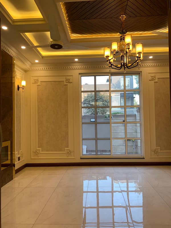 10 Marla Classical Designer House for Sale Sector E, Bahria Town Lahore 13