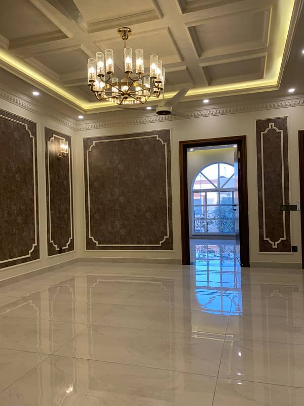 10 Marla Classical Designer House for Sale Sector E, Bahria Town Lahore 15