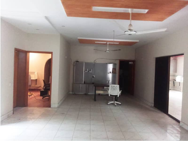 Area 1 Kanal Double Storey Building For Corporate Office Reasonable Rent Gulberg 3 Lahore 11