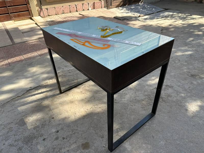 Drafting Table for a Designer / Professional Tracing Table 4