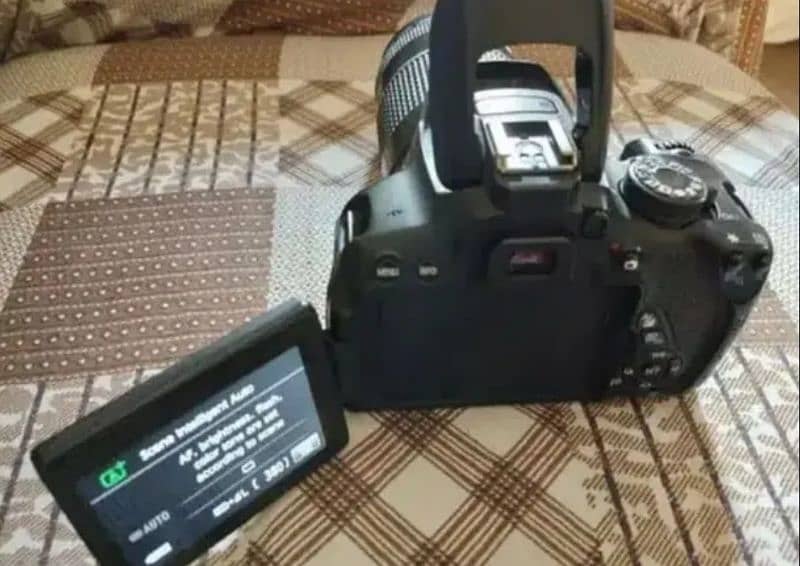 CANON 700D DSLR CAMERA 2