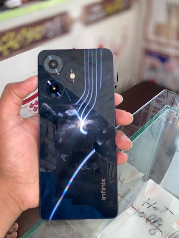 Infinix HOT 30 1