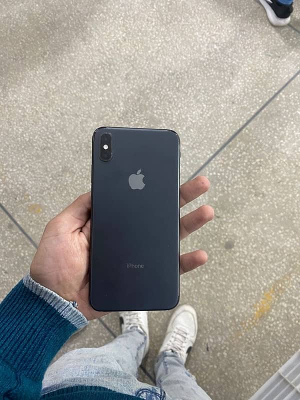 iPhone XS Max 64 GB non pta condition 10 by 10 0