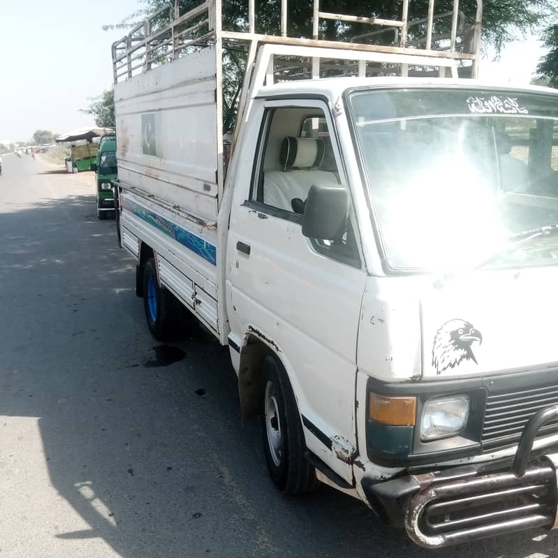 Toyota mini loader van or truck 0