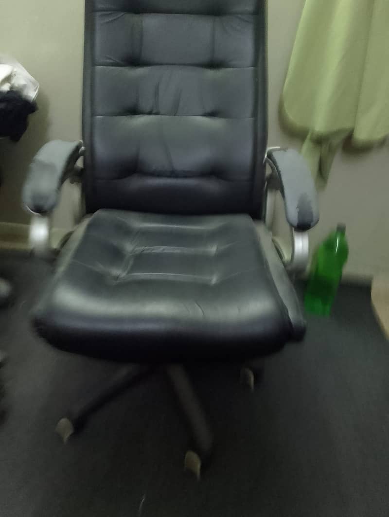 Revolving Office Chair 2