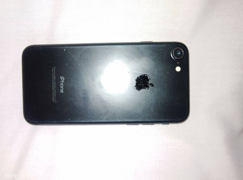 iPhone 7  32gb 10by10 condition all ok 6