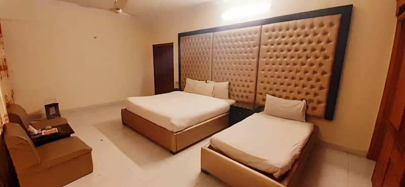 G 10 1 fully furnished room available 0