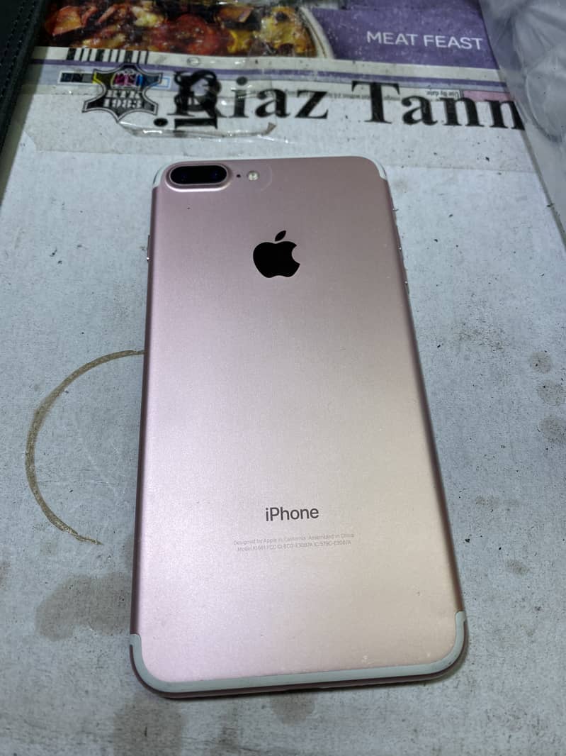 I phone 7 plus 10 by 10 all ok pta prove 32 gb bettry 100  box sath he 1