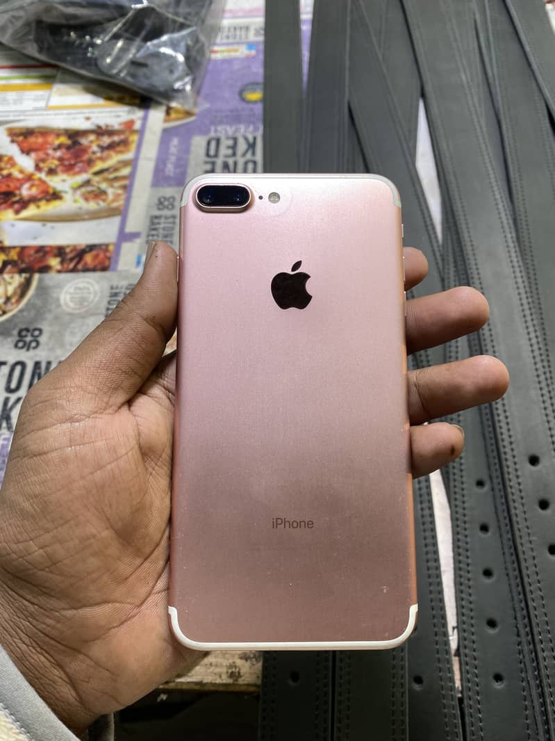 I phone 7 plus 10 by 10 all ok pta prove 32 gb bettry 100  box sath he 7