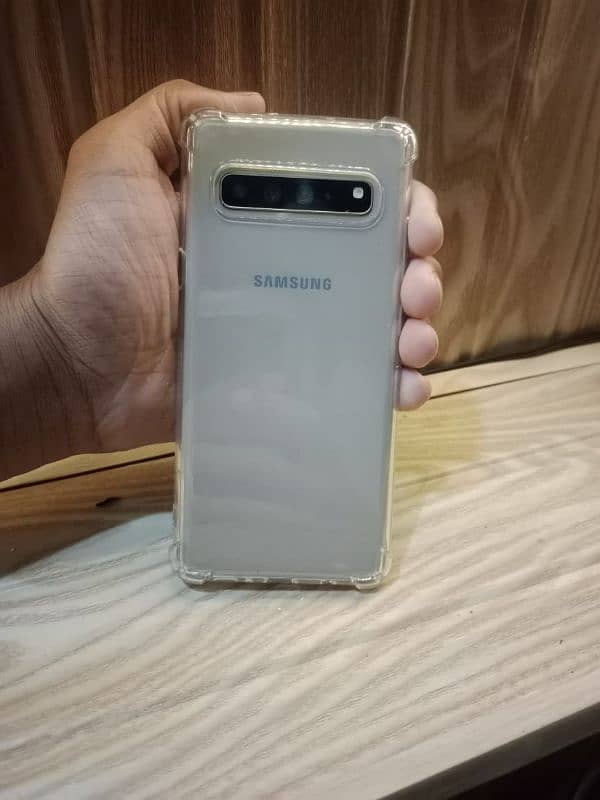 samsung galaxy s10 5 G 8 256 non pta 0