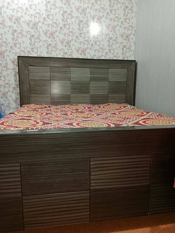 Kind bed and only 4 month use 0