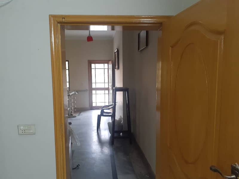 10 MARLA 3 BEDROOM HOUSE AVAILABLE FOR RENT 8