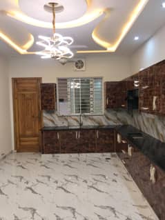 1 KANAL 3 BEDROOM UPPER PORTION AVAILABLE FOR RENT