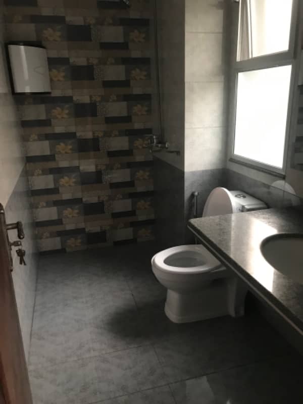 1 BEDROOM FLAT AVAILABLE FOR RENT 1