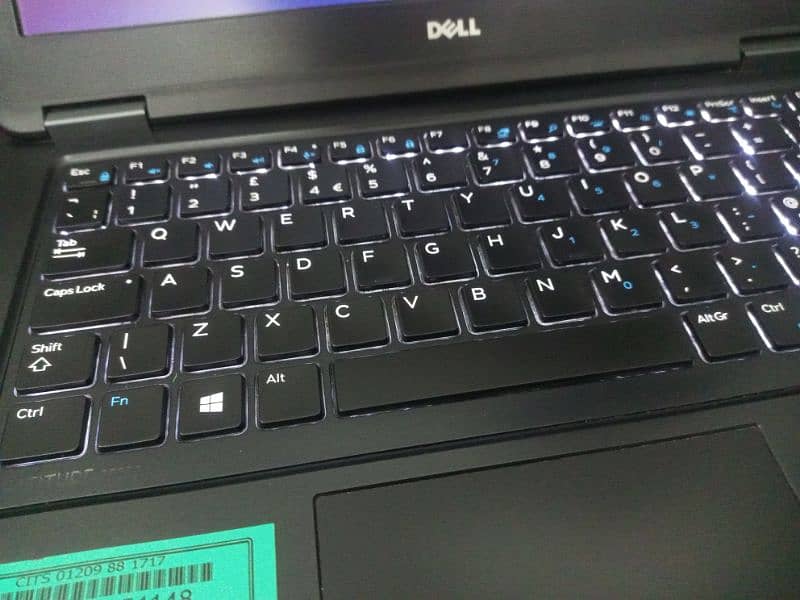 Dell Laptop Core i3 5Gen 8/128 GB SSD 10