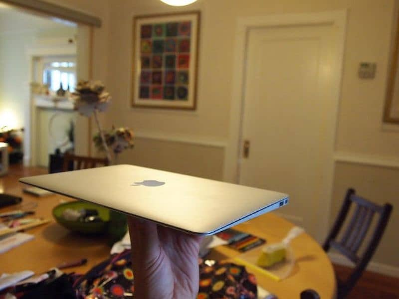 Macbook Air 2012 10/10 Mint condition 6