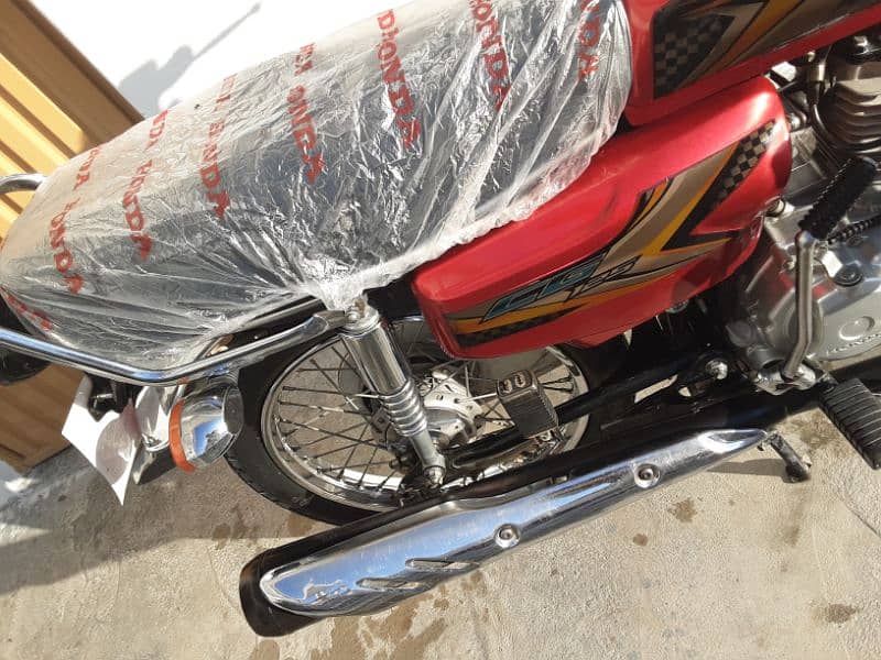 Fresh 125 Bike 2k23 with double Acceries ( Tankey Tapay ) 3