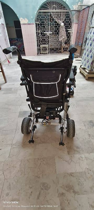 electric wheelchair 2