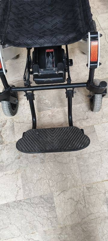 electric wheelchair 6