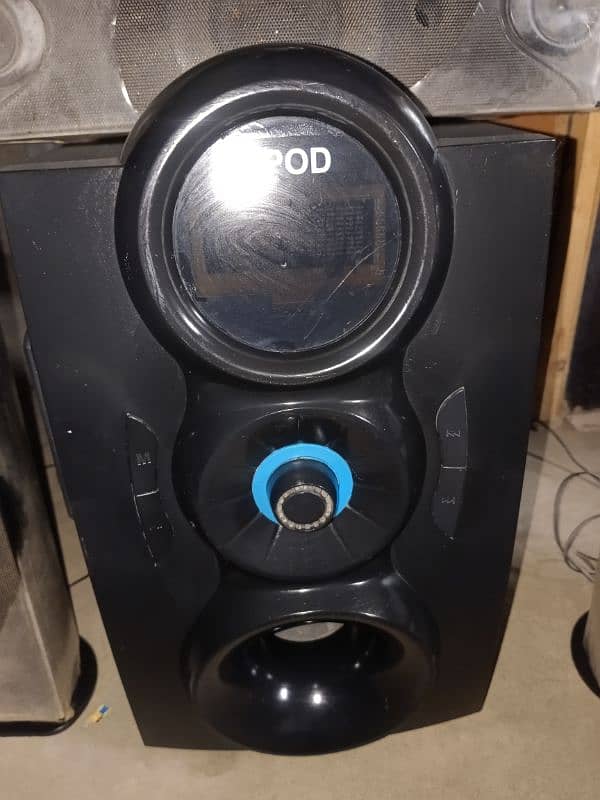 Xpod speakers 3and 1 4 pice 2