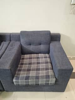 This is 5 Seater Sofa Set With One Table