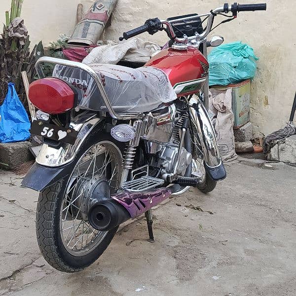 Honda 125 selfstard like a Brand new 3