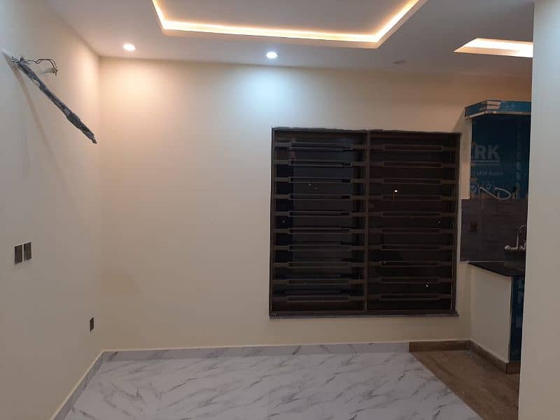 1 Bed Flat For Rent in Bahria Town Lahore 7