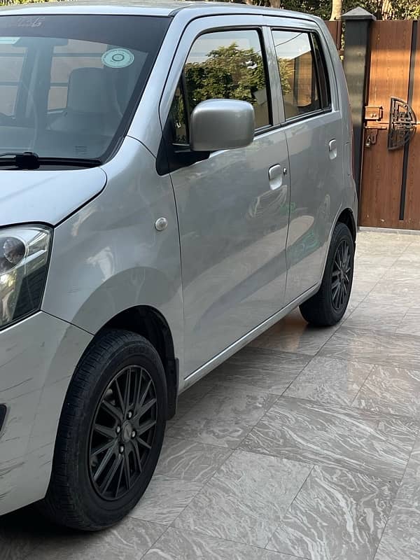 Suzuki Wagon R 2017 6