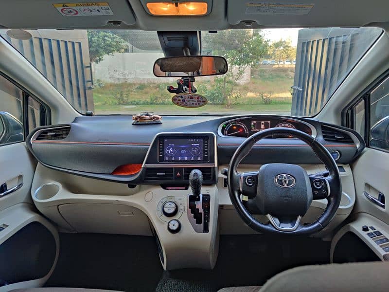 Toyota Sienta 2017/22 10