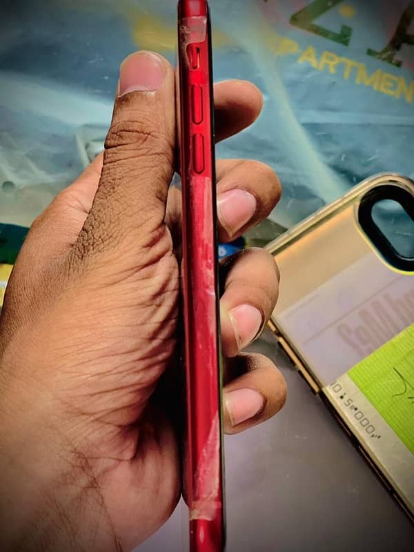 iPhone XR in good condition 5